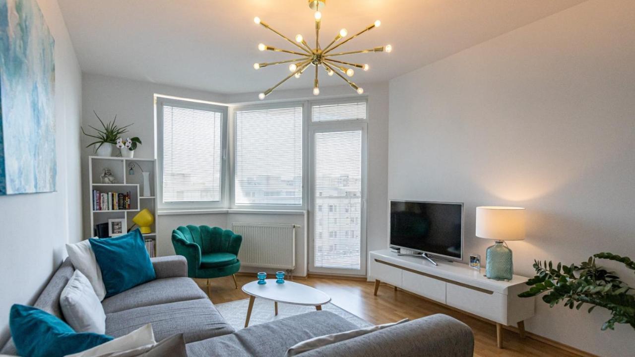 2 Room Apartment With Terrace, New Building, Jegeho Pozsony Kültér fotó